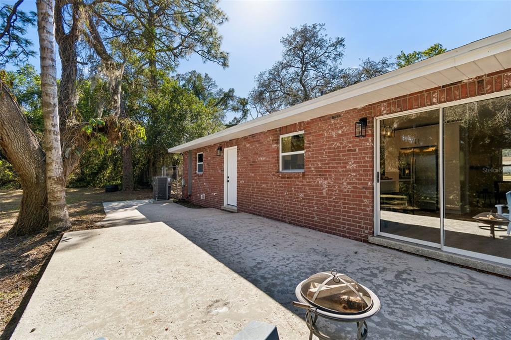 12105 North 53rd Street Temple Terrace, FL 33617 - Photo 25 of 32