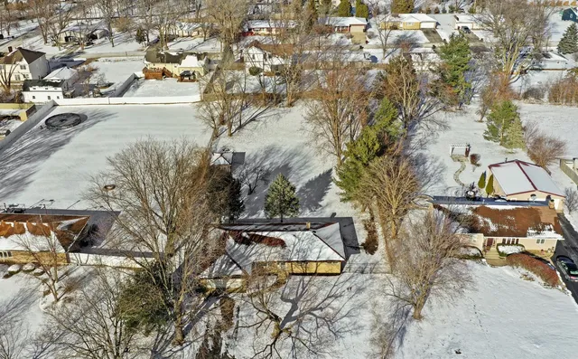 $385,000 | 225 East Francis Road, New Lenox, IL 60451