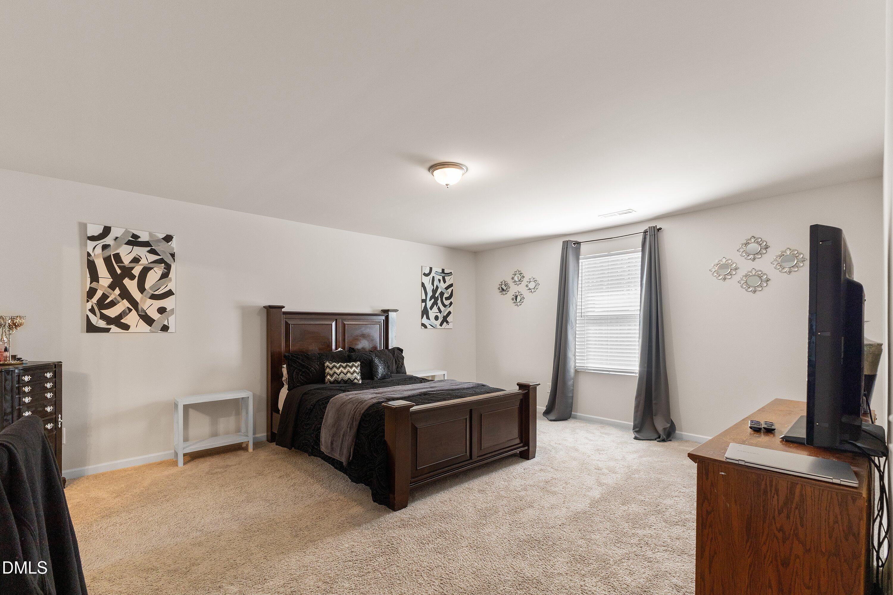 507 East Waycliff Road Henderson, NC 27537 - Photo 18 of 29 24-507 E Waycliff Rd_2023