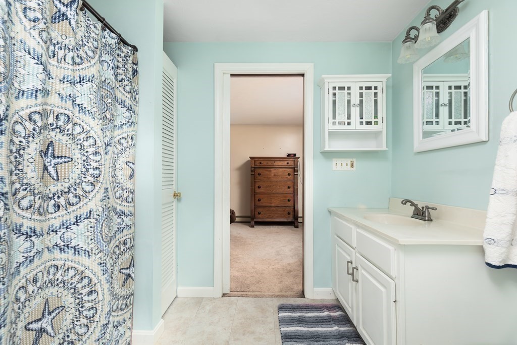 1009 Walnut Plain Road Rochester, MA 02770 - Photo 19 of 42
