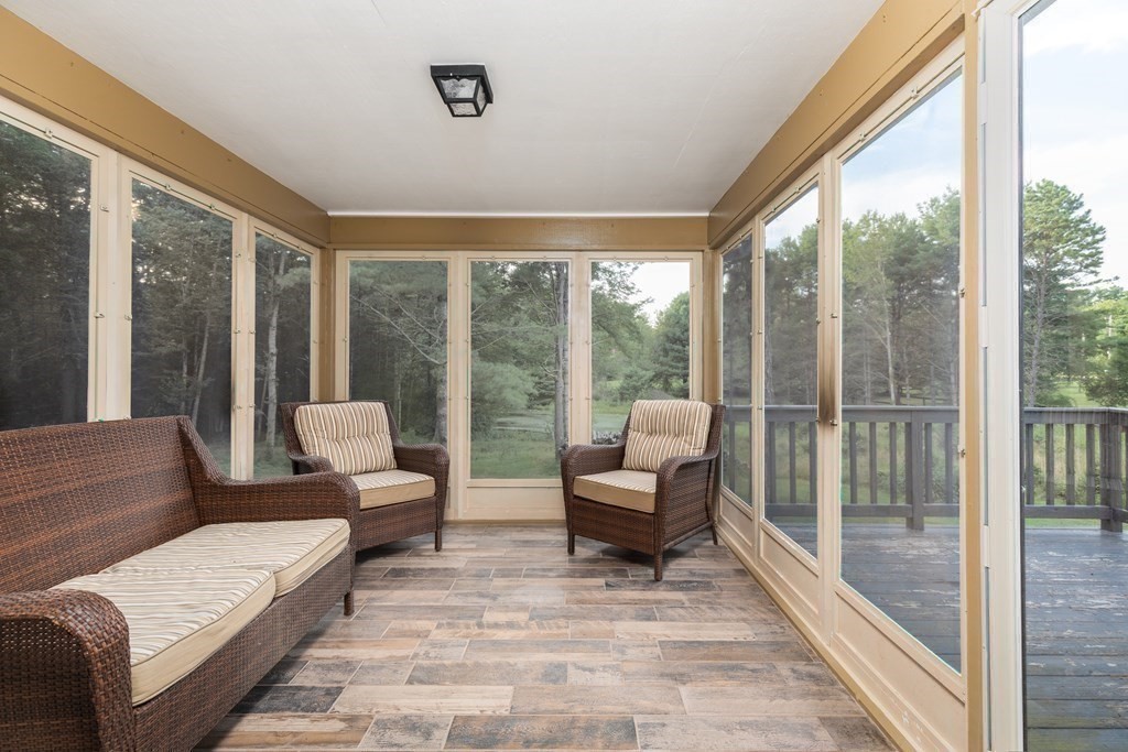 1009 Walnut Plain Road Rochester, MA 02770 - Photo 24 of 42