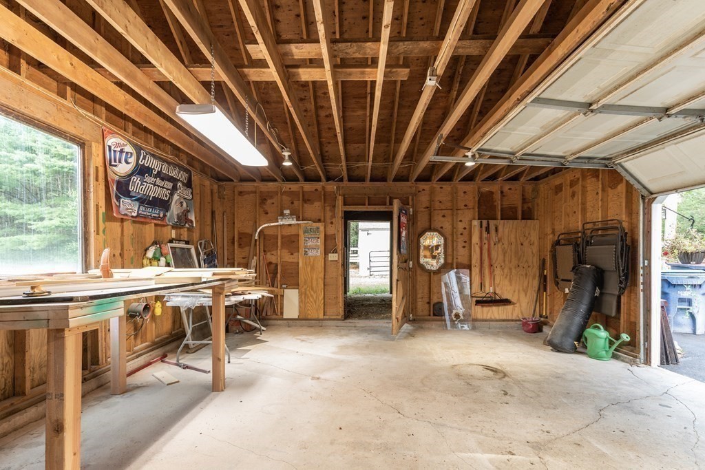 1009 Walnut Plain Road Rochester, MA 02770 - Photo 27 of 42