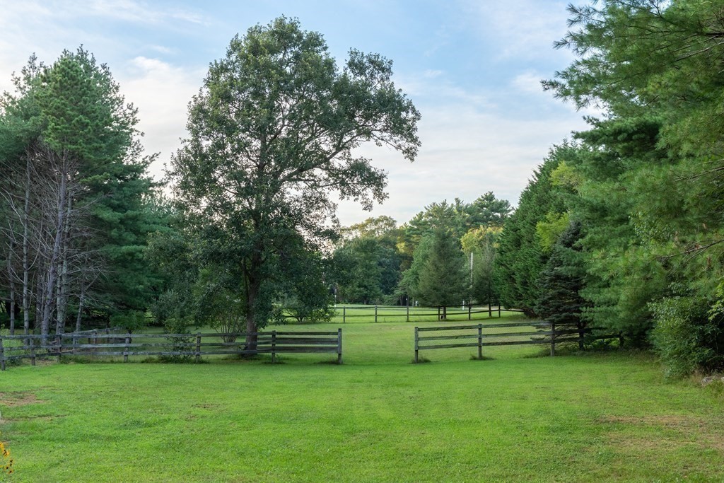 1009 Walnut Plain Road Rochester, MA 02770 - Photo 28 of 42