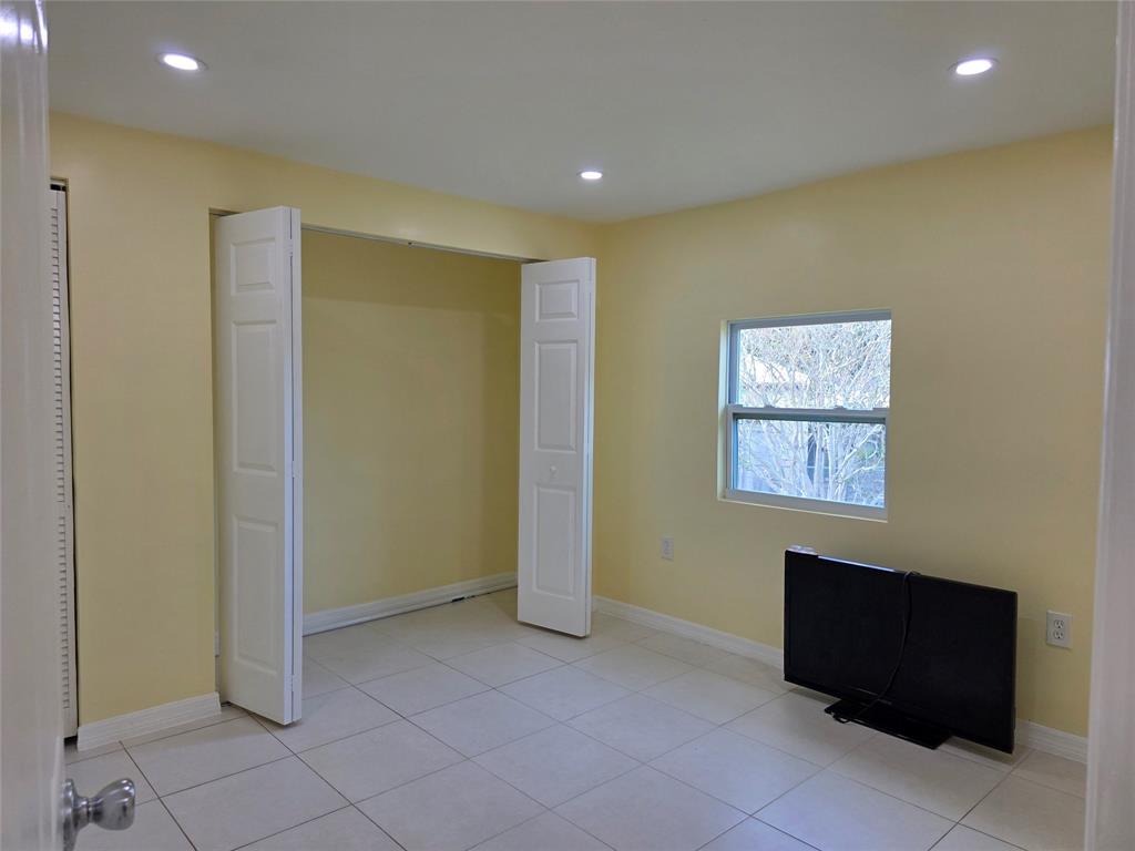 3633 Southeast 20th Terrace Okeechobee, FL 34974 - Photo 8 of 16