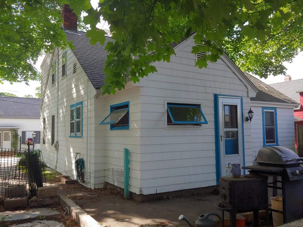 16 Middle Street Georgetown, MA 01833 - Photo 3 of 29 Gallery Image 3