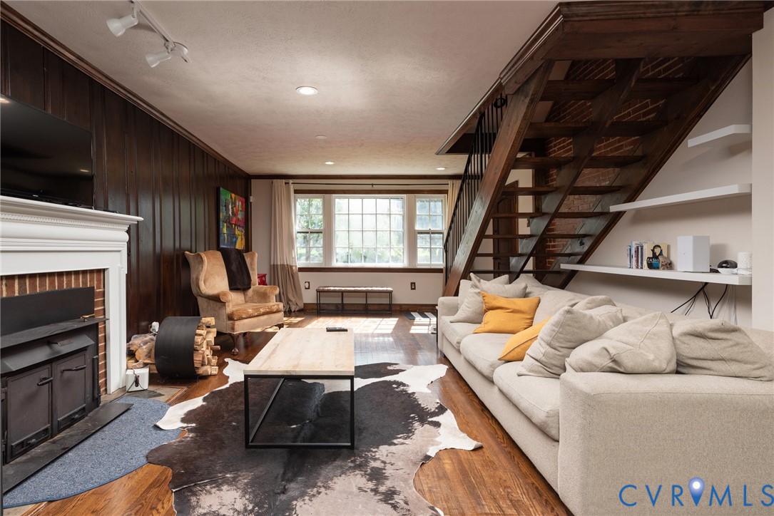 2210 Skipwith Road Richmond, VA 23294 - Photo 3 of 46 Gallery Image 3