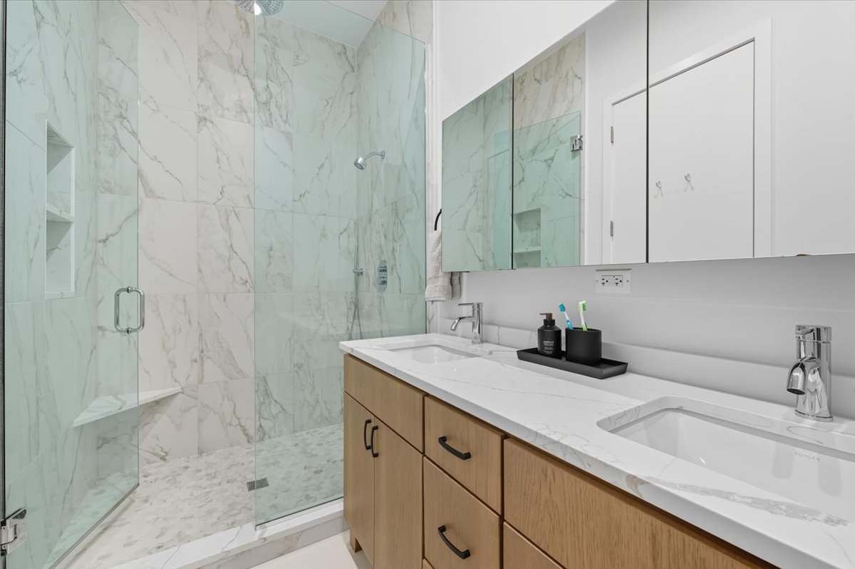 756 North Leavitt Street, Unit 3SW Chicago, IL 60612 - Photo 13 of 22