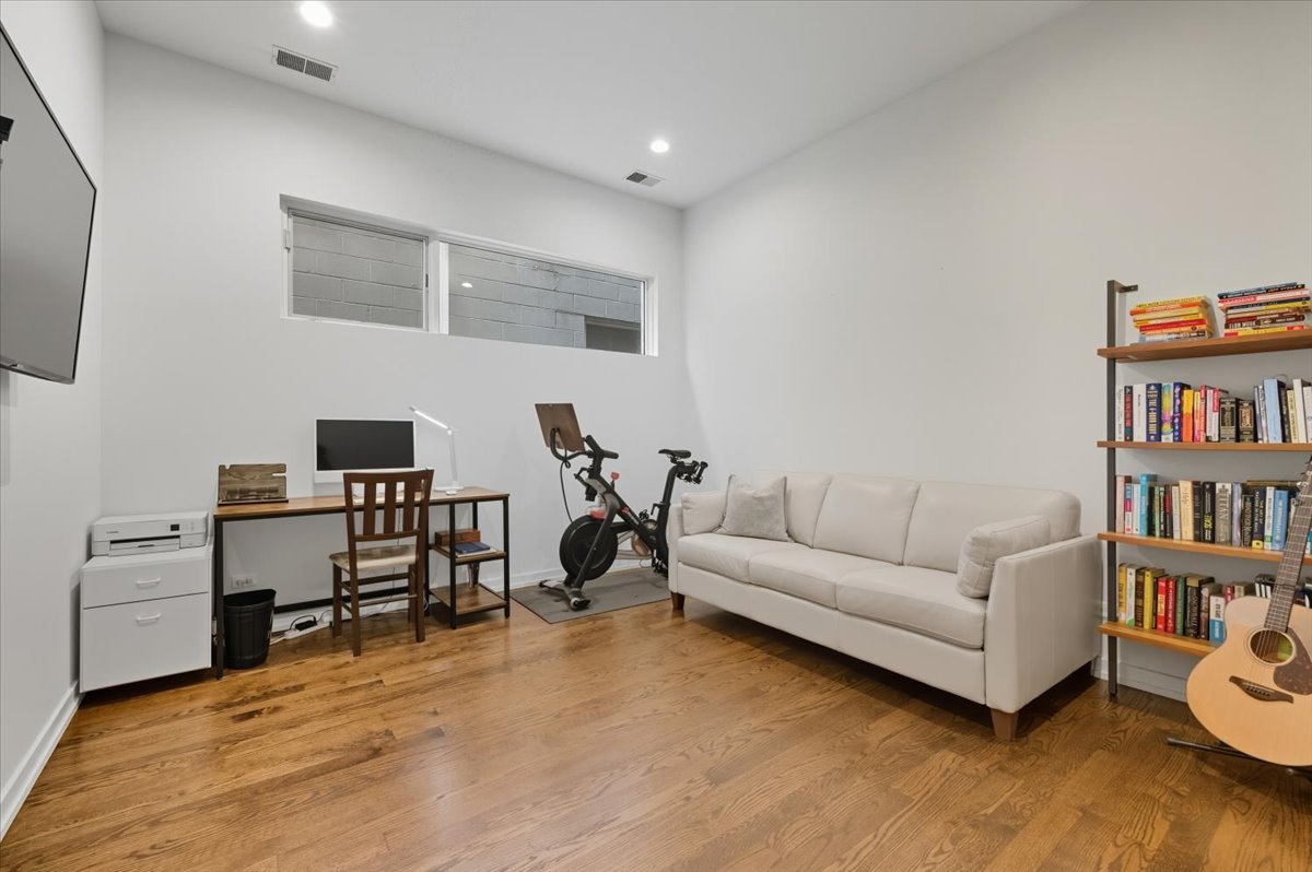 756 North Leavitt Street, Unit 3SW Chicago, IL 60612 - Photo 16 of 22