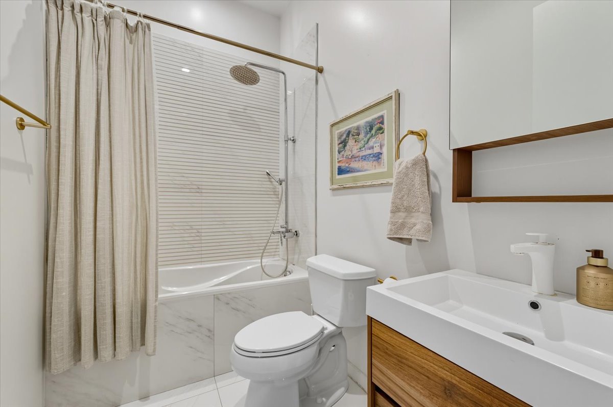 756 North Leavitt Street, Unit 3SW Chicago, IL 60612 - Photo 18 of 22