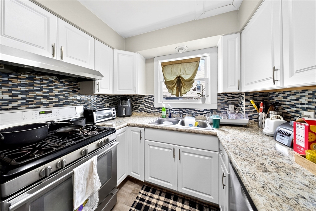 113 Dover Street Fall River, MA 02721 - Photo 12 of 31