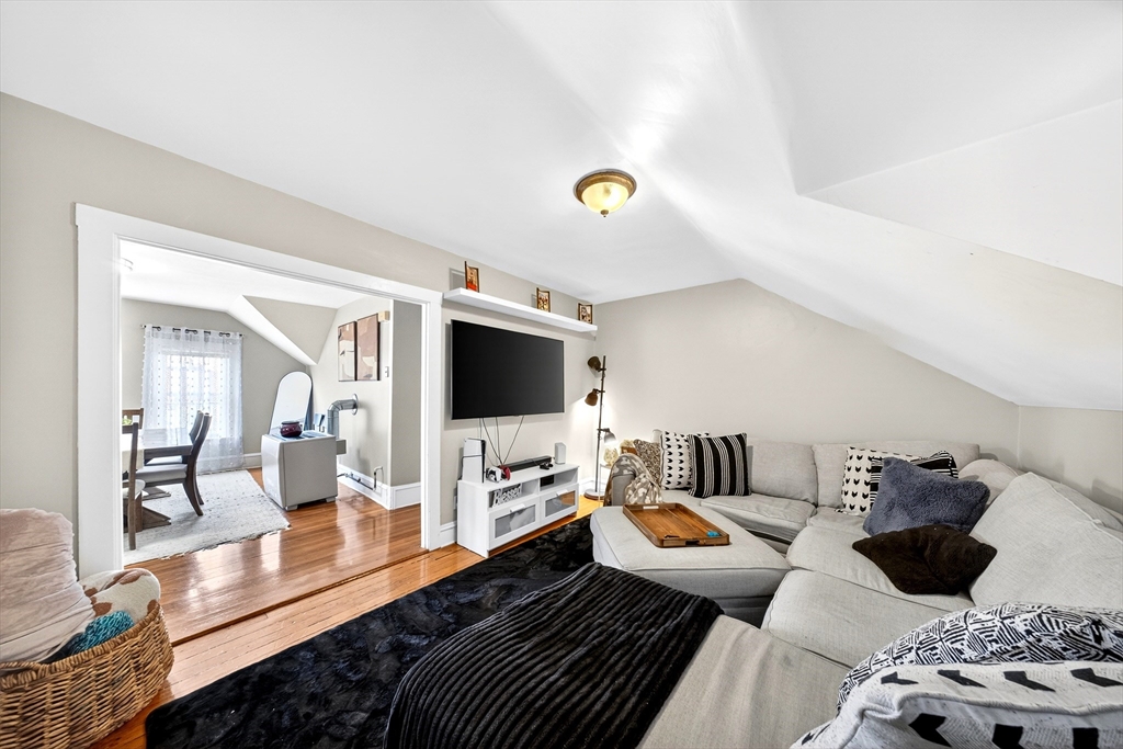 113 Dover Street Fall River, MA 02721 - Photo 7 of 31