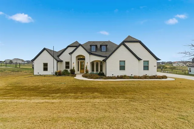 $585,000 | 120 Southern Court, Springtown, TX 76082