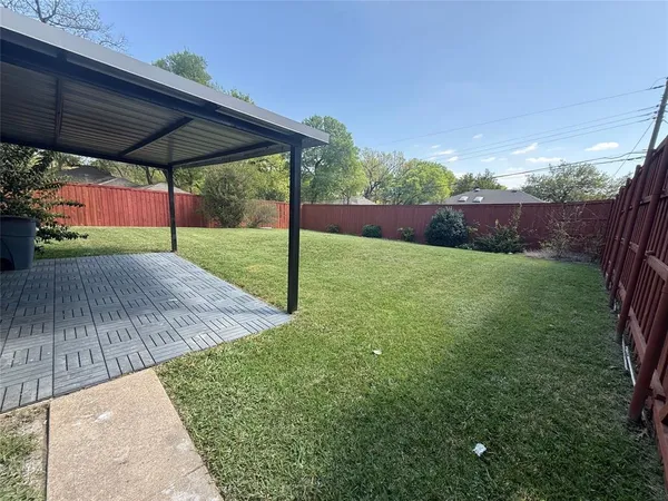 $2,550 | 410 Peacock Circle, Duncanville, TX 75137