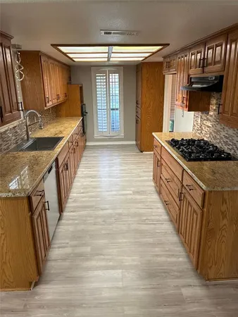 $2,550 | 410 Peacock Circle, Duncanville, TX 75137