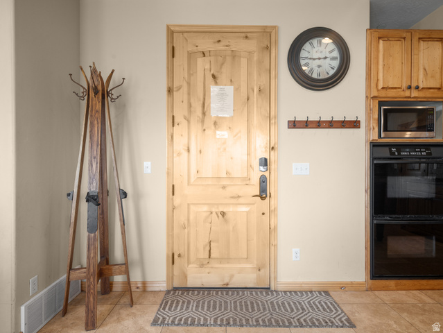 5184 Fairview Loop Eden, UT 84310 - Photo 4 of 48