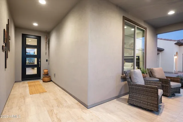 a view of an entryway with workspace