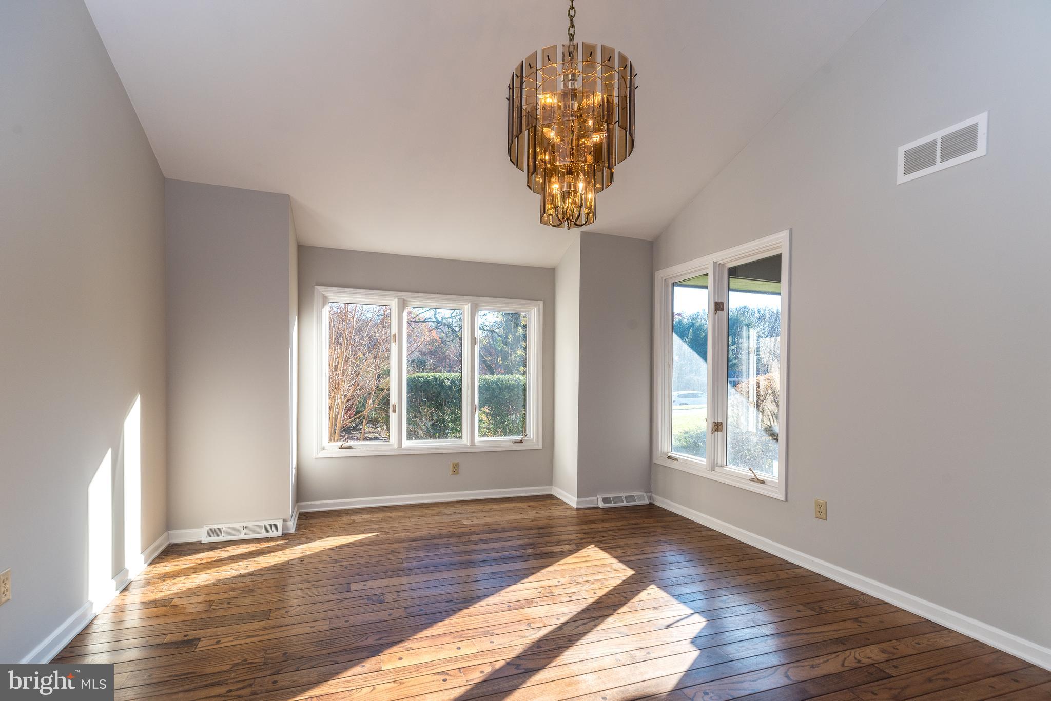 5645 South Deer Run Road Doylestown, PA 18902 - Photo 9 of 31 Gallery Image 9