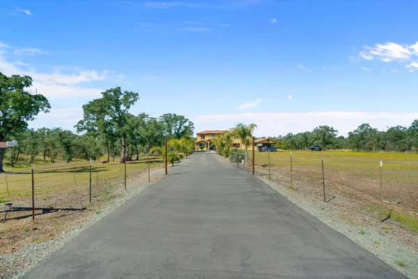 $2,250,000 | 10383 Camanche Parkway South, Wallace, CA 95254