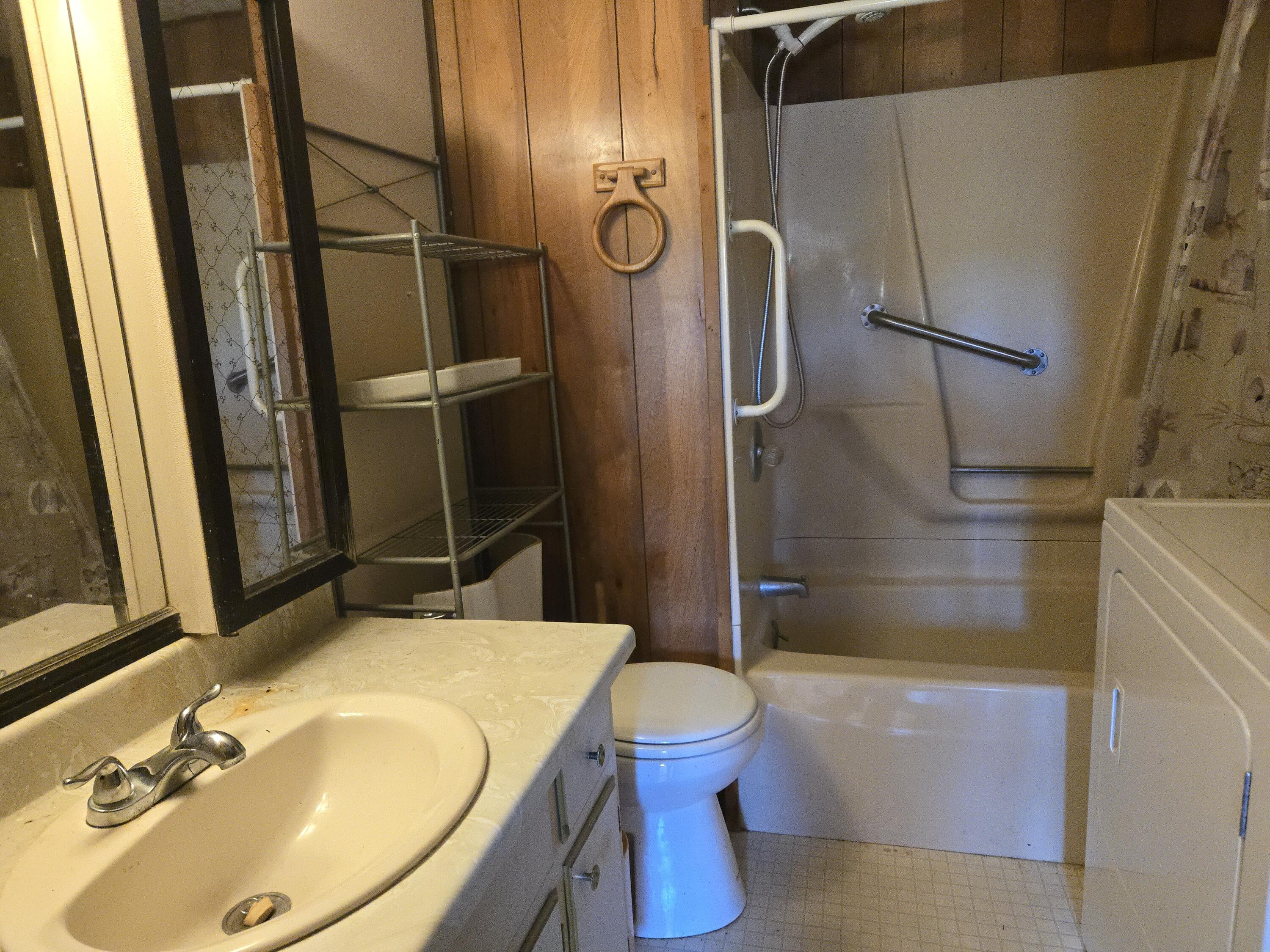 166 Belfast Road Knox, ME 04986 - Photo 16 of 19 Full Bathroom