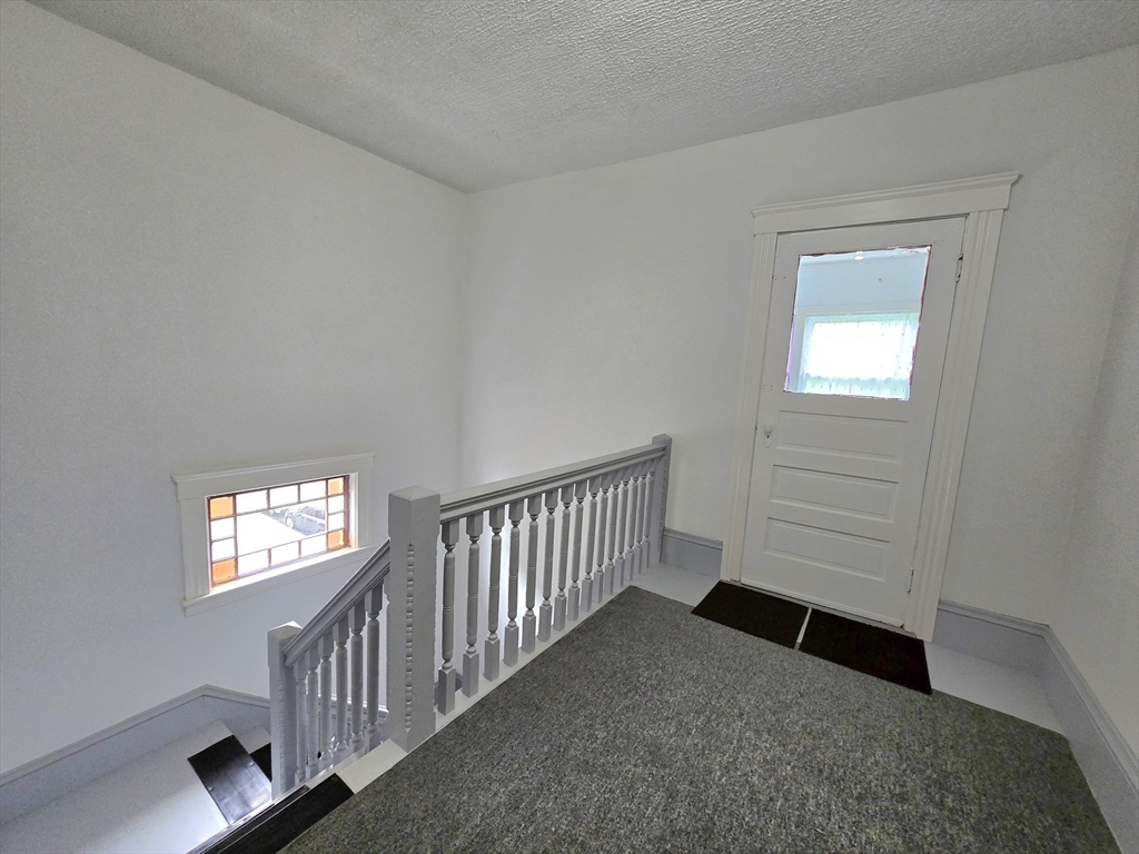 9 Pelham Street Worcester, MA 01609 - Photo 13 of 38 Gallery Image 13