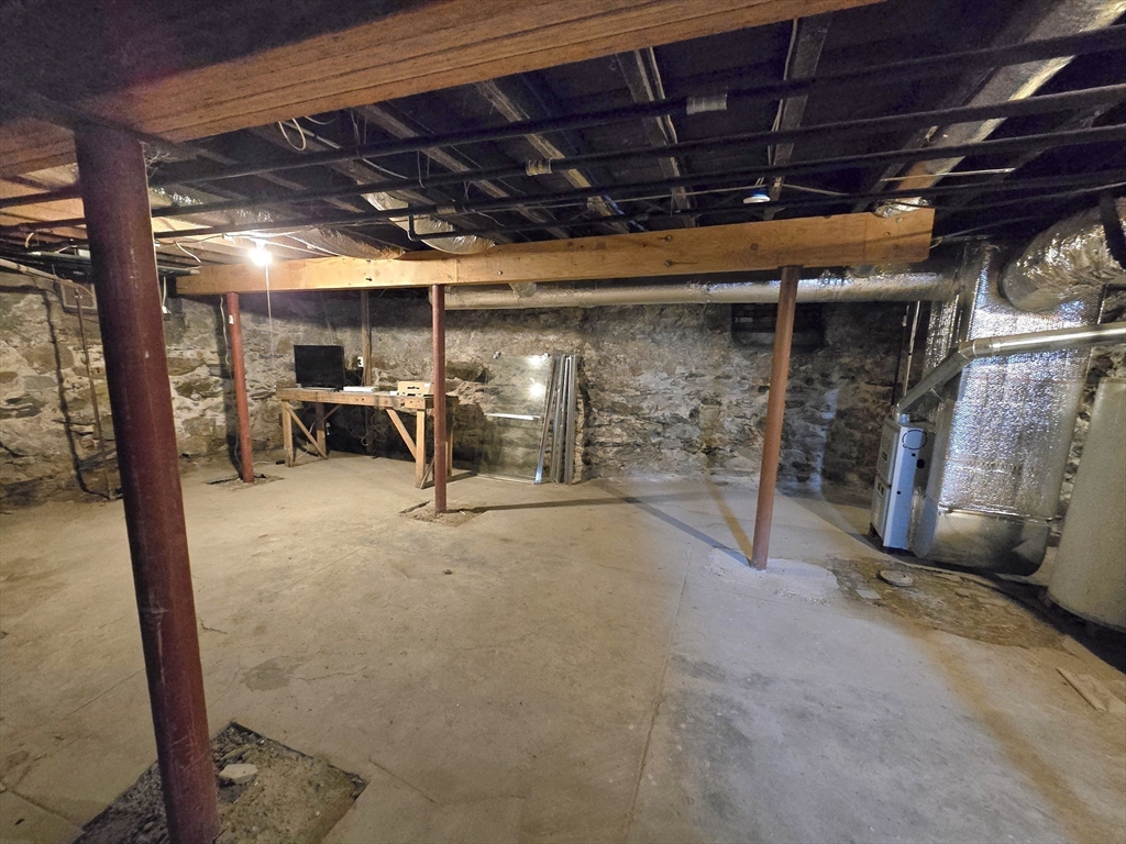 9 Pelham Street Worcester, MA 01609 - Photo 38 of 38 Gallery Image 38