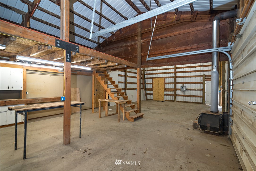 510 East Bender Road Ellensburg, WA 98926 - Photo 26 of 28 a view of a room with gym equipment