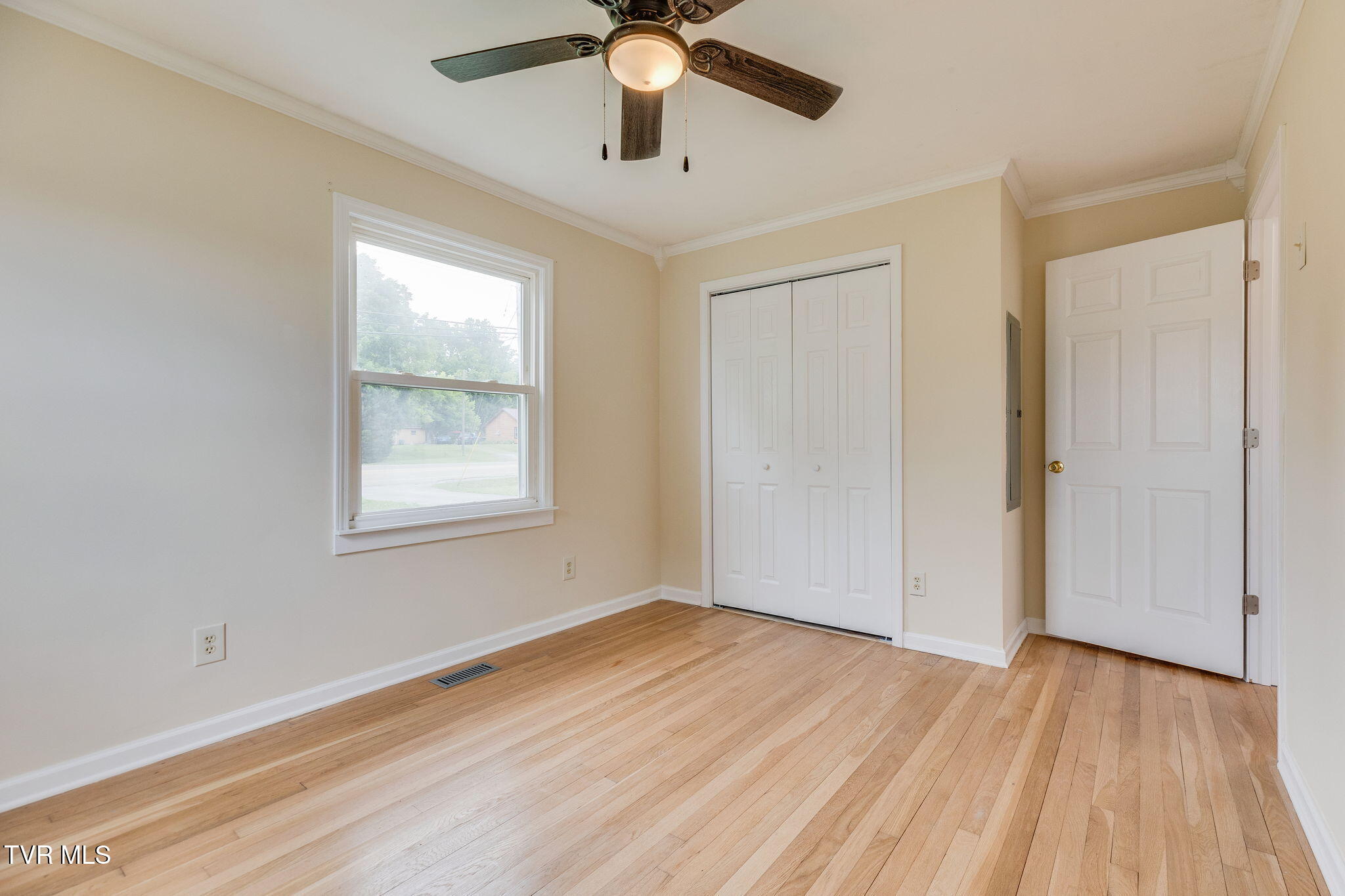 1018 Broad Street Elizabethton, TN 37643 - Photo 18 of 25 018