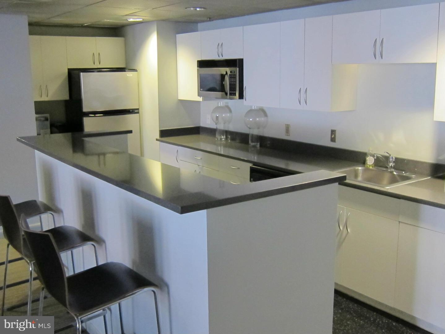 1300 N Street Northwest, Unit 802 Washington, DC 20005 - Photo 25 of 27 Community