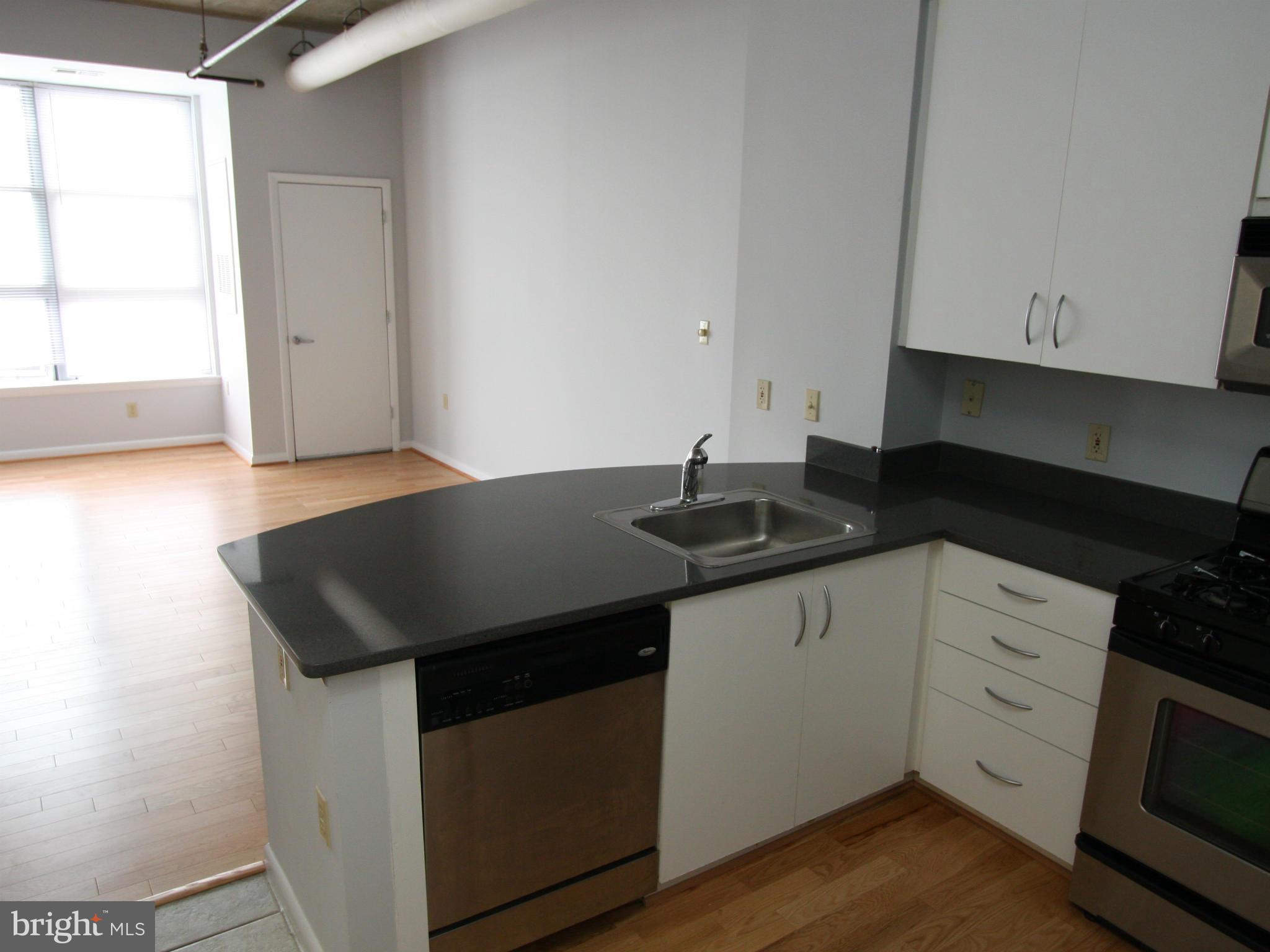 1300 N Street Northwest, Unit 802 Washington, DC 20005 - Photo 7 of 27 Community