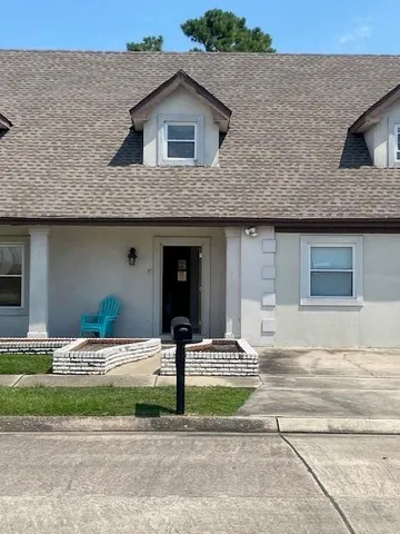 $2,500 | 8401 Main Drive, Chalmette, LA 70043