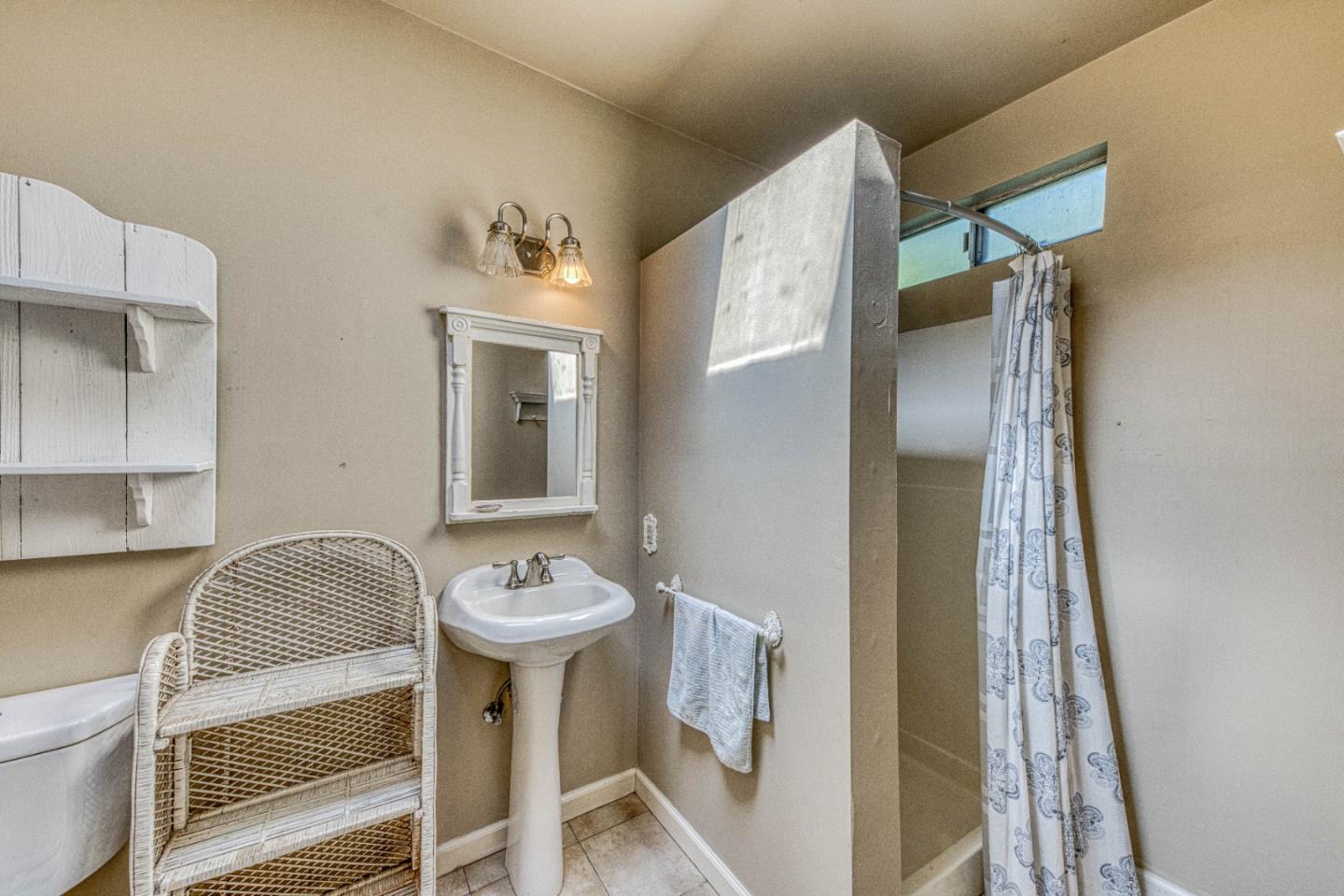 137 Maple Street Salinas, CA 93901 - Photo 32 of 40