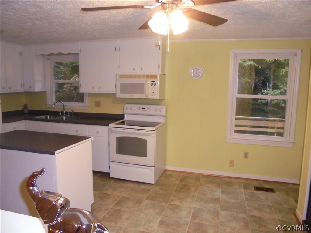 6405 Ware Road Quinton, VA 23141 - Photo 7 of 22 KITCHEN VIEW