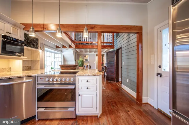 $899,000 | 13232 Loyalty Road, Leesburg, VA 20176