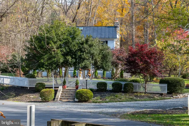 $899,000 | 13232 Loyalty Road, Leesburg, VA 20176