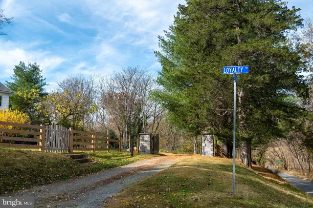 $899,000 | 13232 Loyalty Road, Leesburg, VA 20176