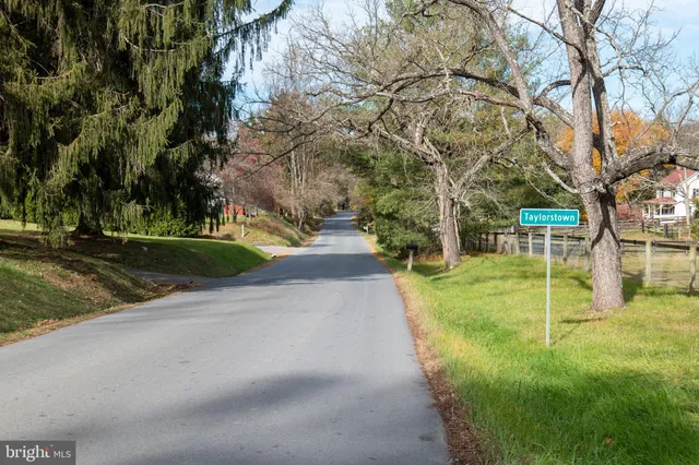 $899,000 | 13232 Loyalty Road, Leesburg, VA 20176