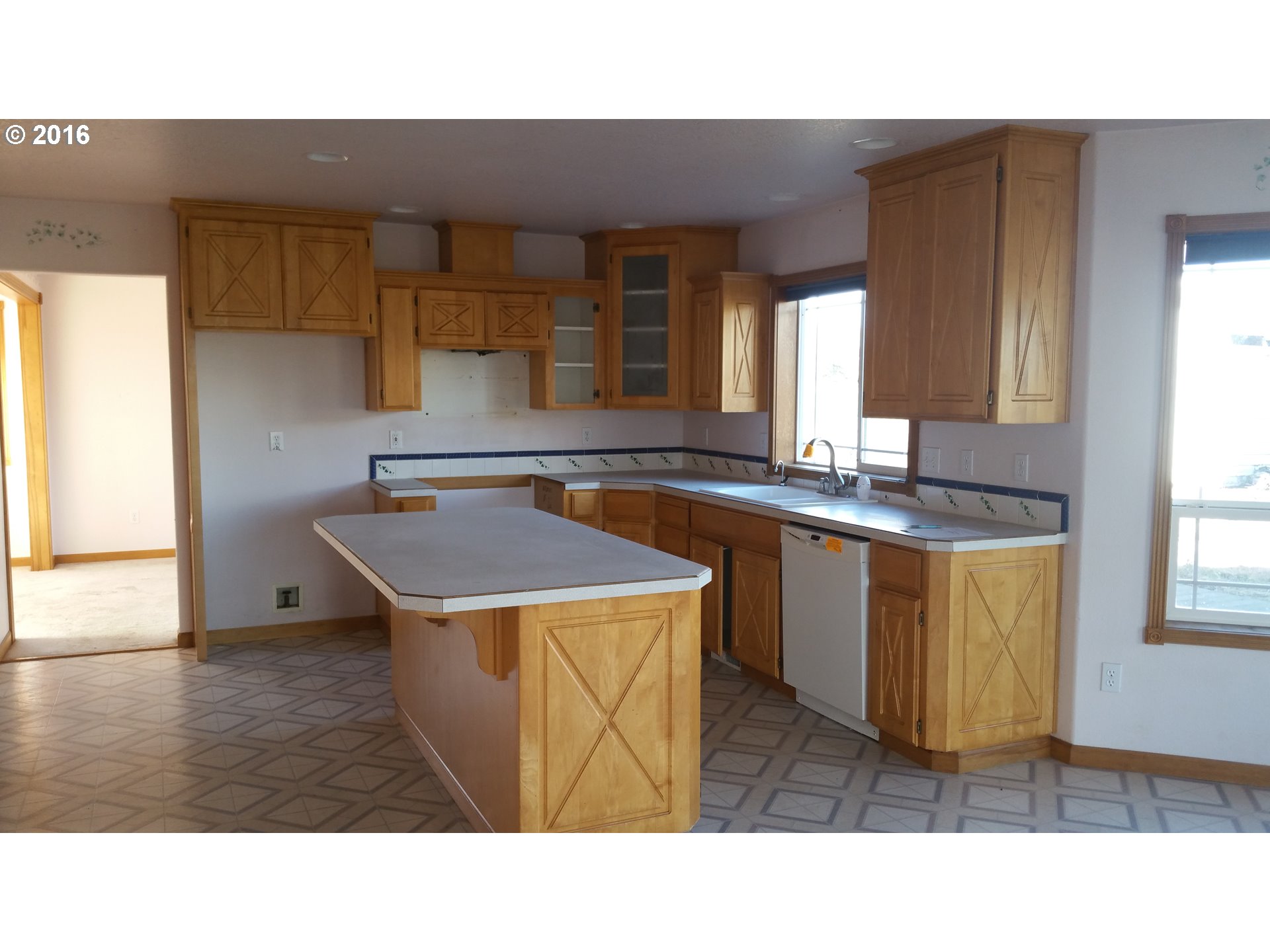 38775 Northwest Harrington Road Cornelius, OR 97113 - Photo 3 of 23 Gallery Image 3