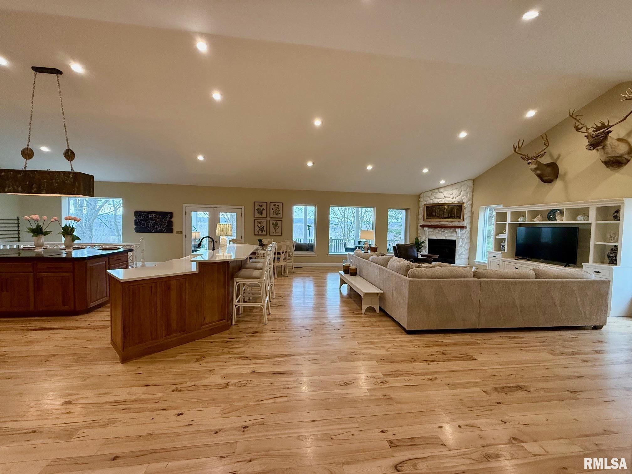 19051 Athens Blacktop Road Petersburg, IL 62675 - Photo 4 of 79