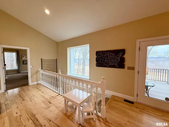 $649,900 | 19051 Athens Blacktop Road, Petersburg, IL 62675