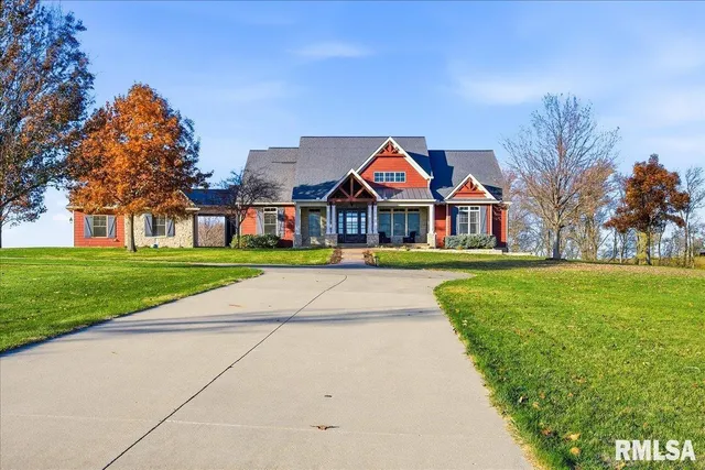 $899,500 | 23523 West Barrett Road, Elmwood, IL 61529
