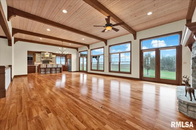 $899,500 | 23523 West Barrett Road, Elmwood, IL 61529