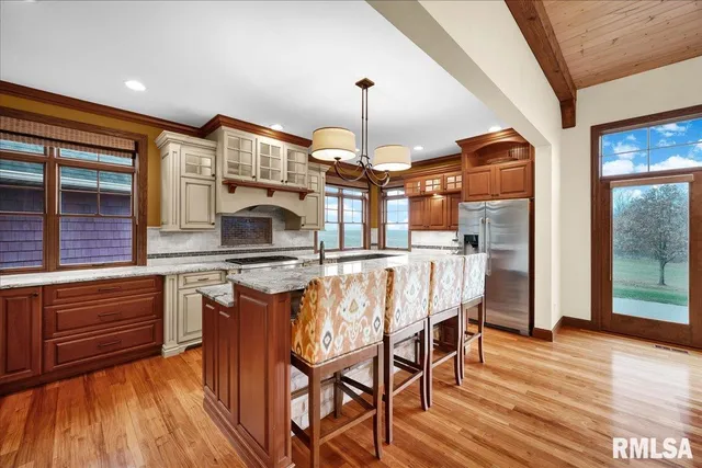 $899,500 | 23523 West Barrett Road, Elmwood, IL 61529