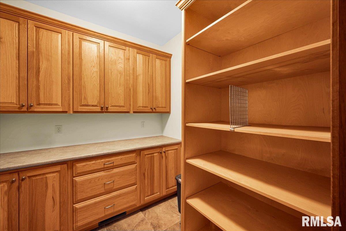 23523 West Barrett Road Elmwood, IL 61529 - Photo 22 of 81