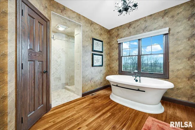 $899,500 | 23523 West Barrett Road, Elmwood, IL 61529