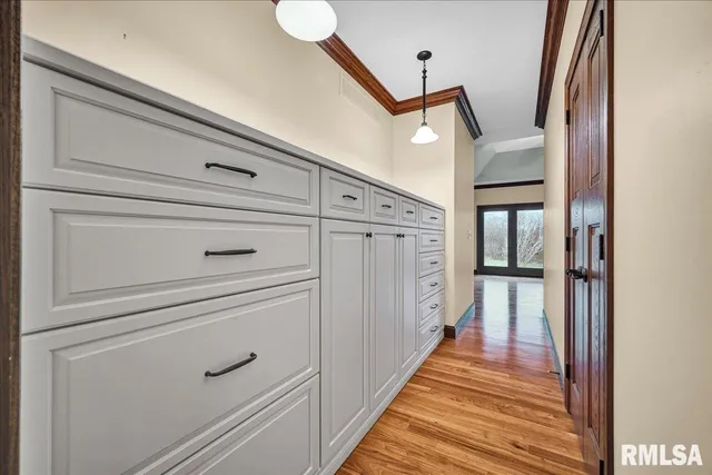 $899,500 | 23523 West Barrett Road, Elmwood, IL 61529