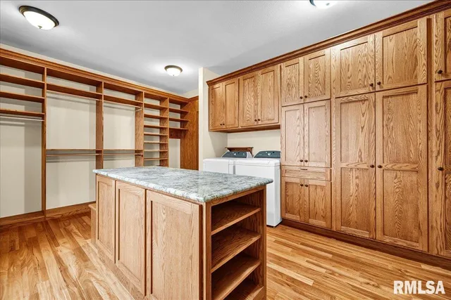 $899,500 | 23523 West Barrett Road, Elmwood, IL 61529