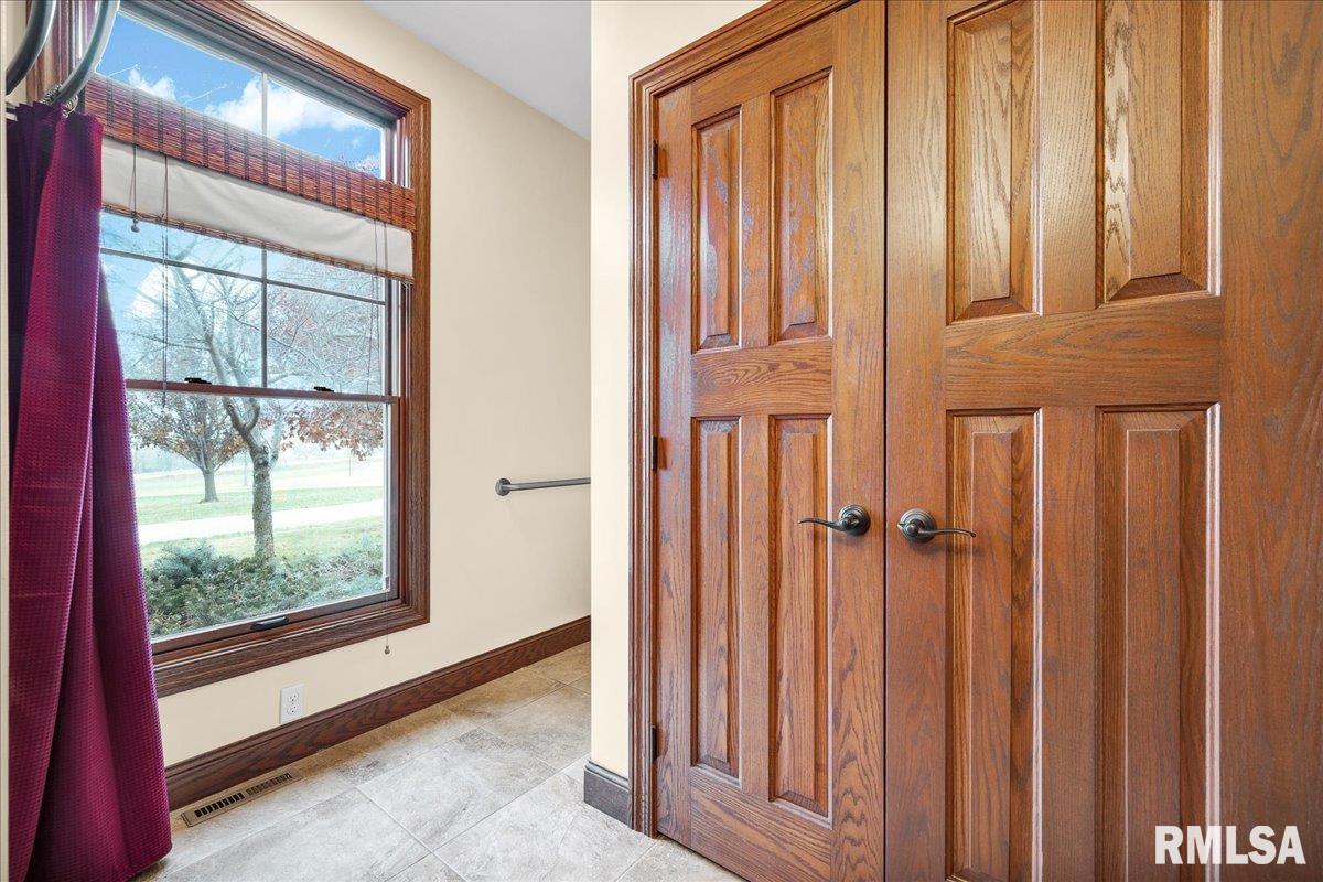 23523 West Barrett Road Elmwood, IL 61529 - Photo 35 of 81