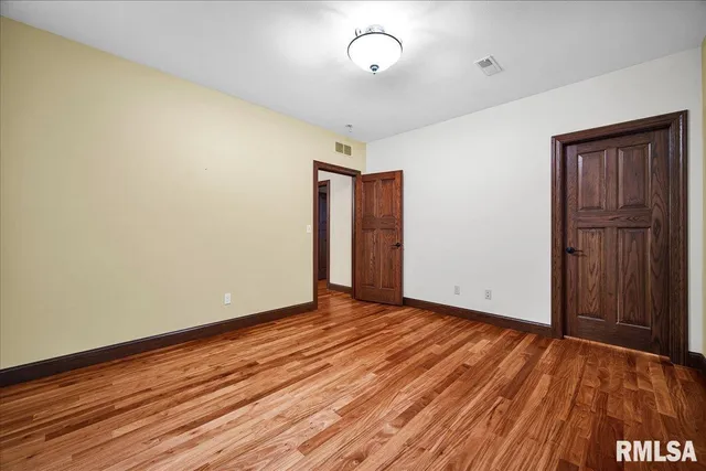 $899,500 | 23523 West Barrett Road, Elmwood, IL 61529