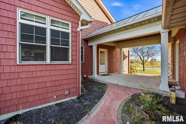 $899,500 | 23523 West Barrett Road, Elmwood, IL 61529