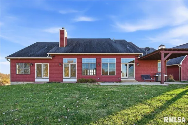 $899,500 | 23523 West Barrett Road, Elmwood, IL 61529